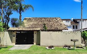 Linda casa c/ piscina e conforto próximo do Mar